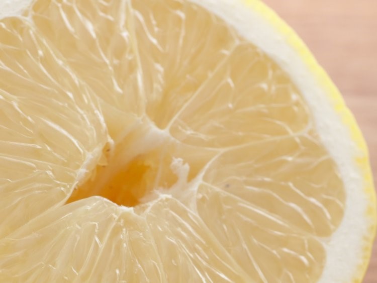 10 ways lemon water actually affects your skin